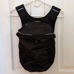 Lululemon Run All Day Backpack II 13L - IKAT NEEDLE DOT GREY BLACK/BLACK